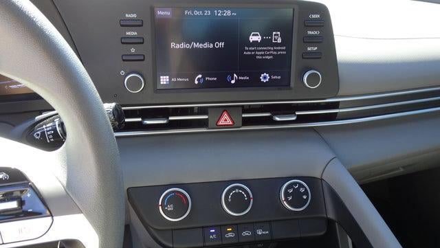 2024 Hyundai ELANTRA SE IVT