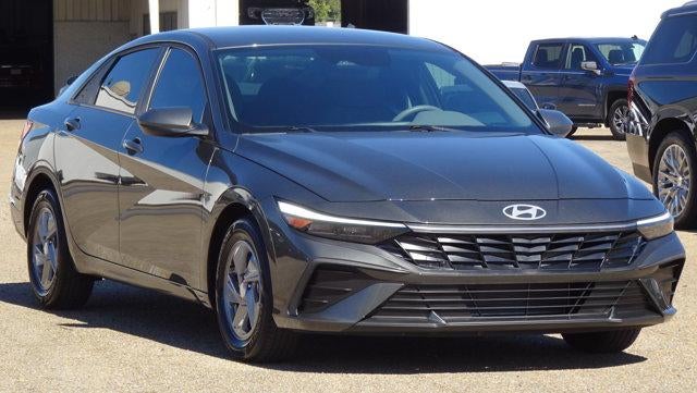 2024 Hyundai ELANTRA SE IVT