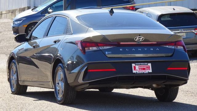2024 Hyundai ELANTRA SE IVT
