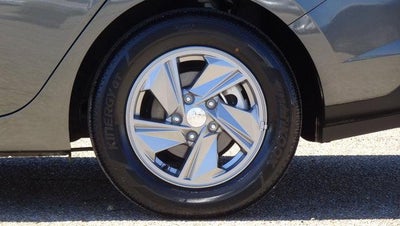 2024 Hyundai ELANTRA SE IVT