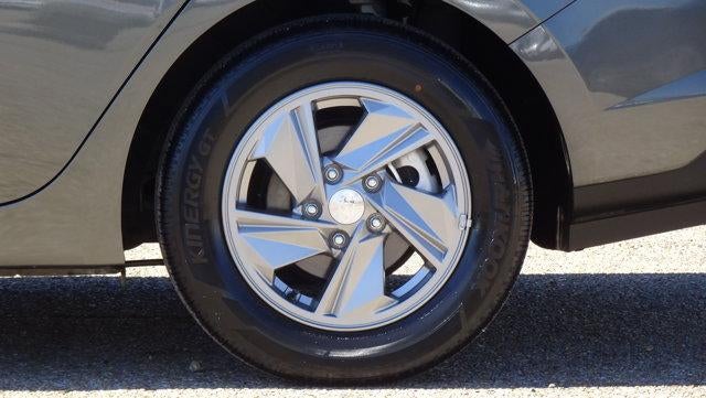 2024 Hyundai ELANTRA SE IVT