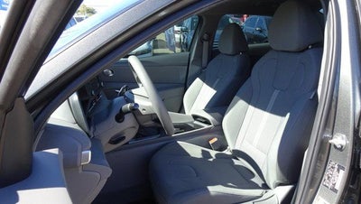 2024 Hyundai ELANTRA SE IVT