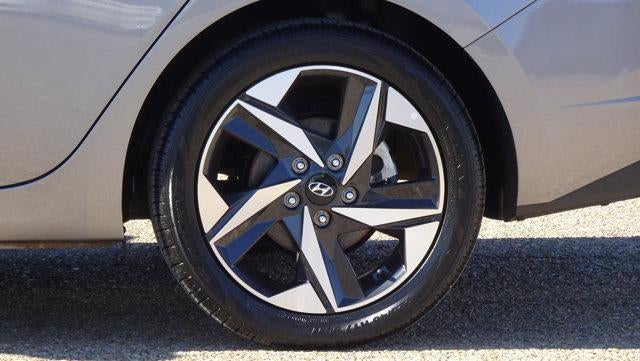 2023 Hyundai ELANTRA SEL IVT