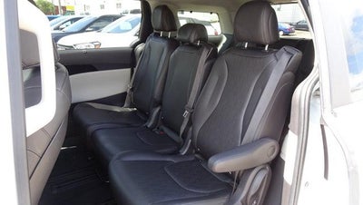 2022 Kia Carnival EX FWD