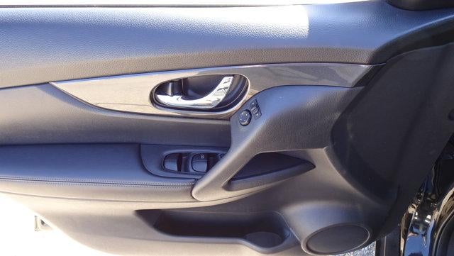 2018 Nissan Rogue FWD S