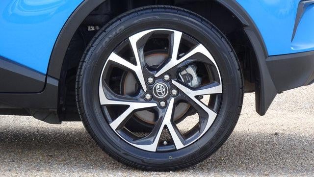 2019 Toyota C-HR LE FWD (Natl)