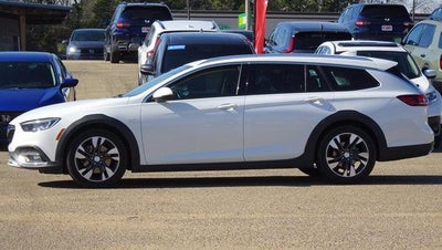 2018 Buick Regal TourX Essence AWD