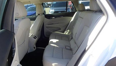 2018 Buick Regal TourX Essence AWD