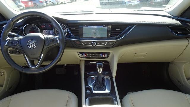 2018 Buick Regal TourX Essence AWD