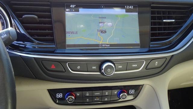 2018 Buick Regal TourX Essence AWD