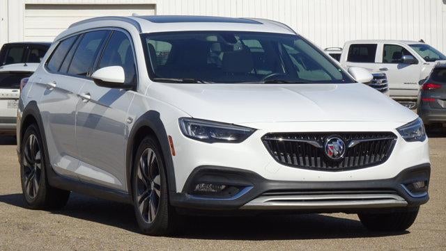 2018 Buick Regal TourX Essence AWD