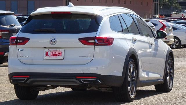 2018 Buick Regal TourX Essence AWD
