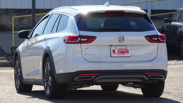 2018 Buick Regal TourX Essence AWD