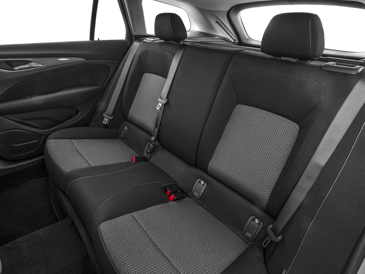 2018 Buick Regal TourX Essence AWD