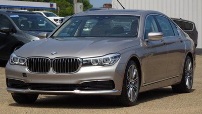 2019 BMW 740i Sedan