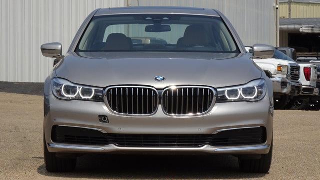 2019 BMW 740i Sedan