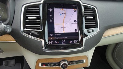 2022 Volvo XC90 T6 AWD Momentum 7P