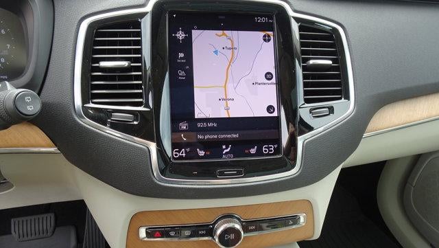 2022 Volvo XC90 T6 AWD Momentum 7P